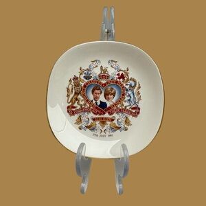 Vintage Prince Charles and Princess Diana Collector Wedding Plate